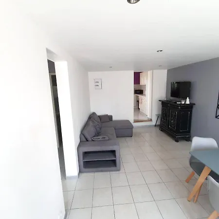 Cosy Avec Parking A 40 M²