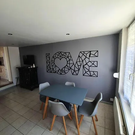 Апартаменты Cosy Avec Parking A 40 M² *